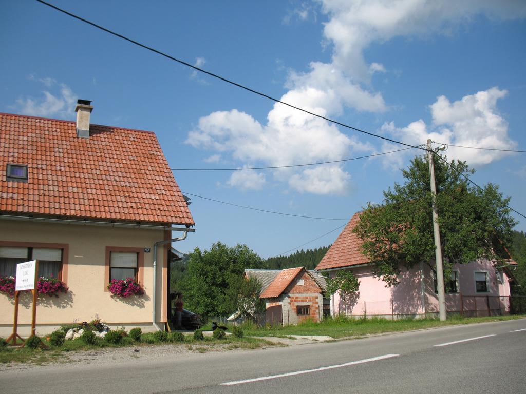 Apartment Lug Saborsko Buitenkant foto